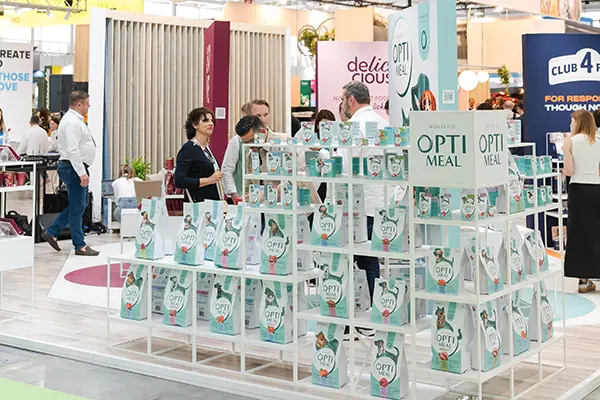 Zoomark 20205 Stand pet food - Optimeal Kormotech, updated concept for its super-premium brand.