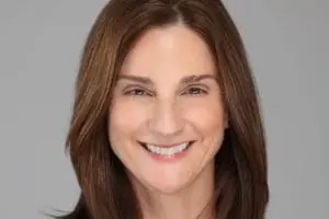 Carolyn Belloni, Hill's Pet Nutrition