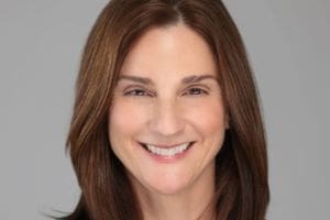 Carolyn Belloni, Hill's Pet Nutrition